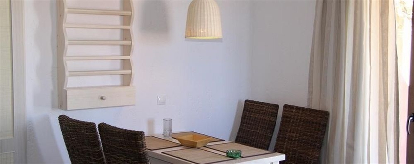 Imagen del bar/restaurante del Apartamentos Koutouloufari Village Holiday Club. Foto 2