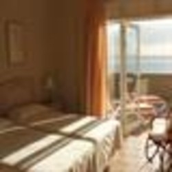 Imagen general del Apartamentos LA MURALLA APARTAMENTOS. Foto 9