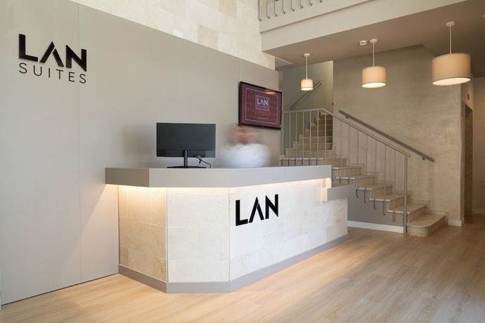 Imagen de los interiores del Apartamentos LAN Suites. Foto 17