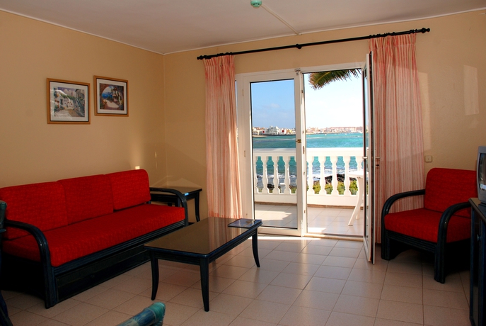 Imagen general del Apartamentos LIVVO Galera Beach. Foto 11