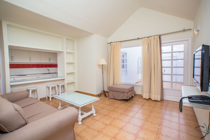 Imagen de los interiores del Apartamentos LIVVO Las Gaviotas. Foto 16