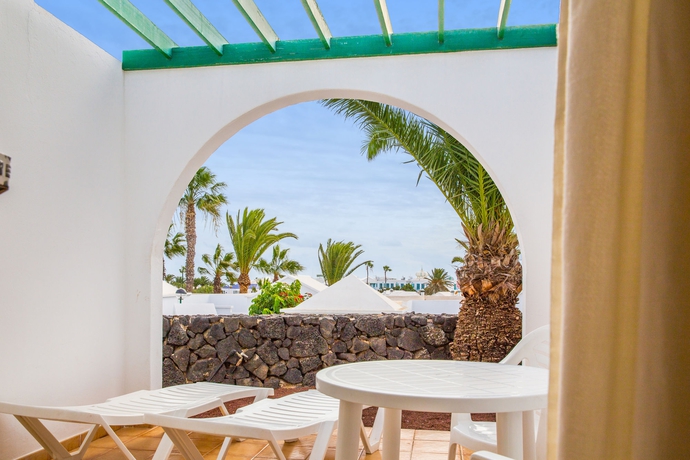 Imagen de los exteriores del Apartamentos LIVVO Las Gaviotas. Foto 13