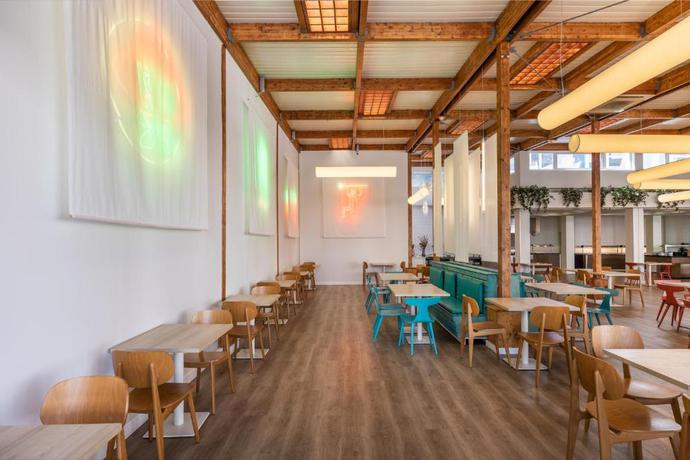 Imagen del bar/restaurante del Apartamentos LIVVO Morromar. Foto 4