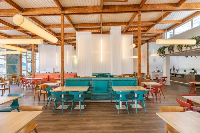 Imagen del bar/restaurante del Apartamentos LIVVO Morromar. Foto 6