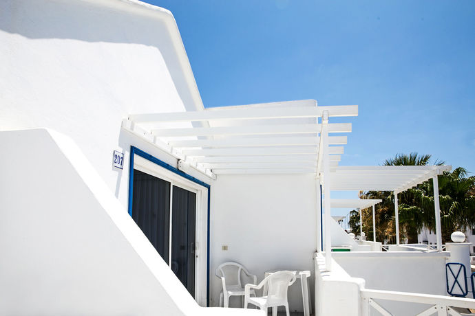 Imagen de los exteriores del Apartamentos LIVVO Oasis. Foto 18