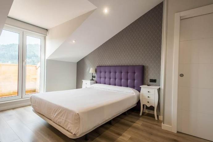 Imagen de la habitación del Apartamentos La Albarca. Foto 7