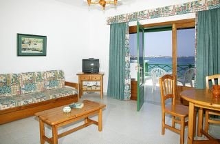 Imagen de los exteriores del Apartamentos La Avenida. Foto 2