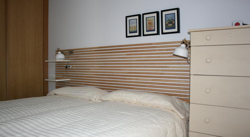 Imagen general del Apartamentos La Balandra de Muros. Foto 5