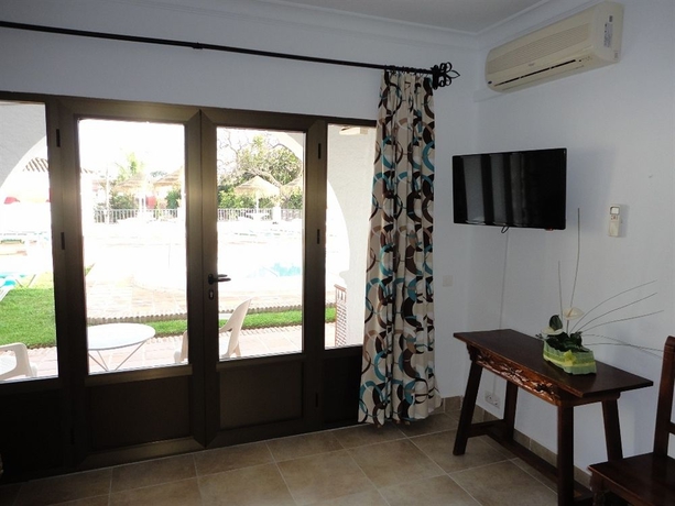 Imagen de los interiores del Apartamentos La Baranda, Torremolinos. Foto 11