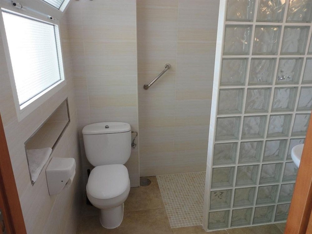 Imagen de la habitación del Apartamentos La Baranda, Torremolinos. Foto 6