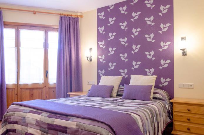 Imagen de la habitación del Apartamentos La Bonaigua. Foto 3