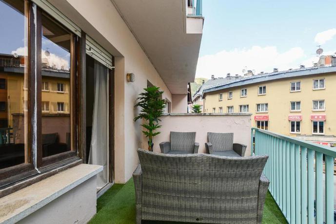 Imagen de los exteriores del Apartamentos La Cabaneta Mikka Sky 3000. Foto 3