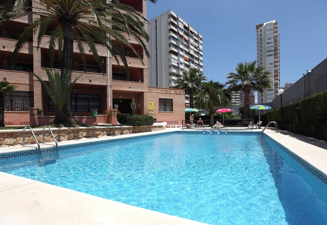 Imagen de la piscina del Apartamentos La Caseta. Foto 5