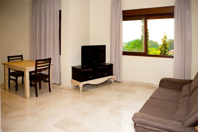 Imagen de los interiores del Apartamentos La Castilleja. Foto 11