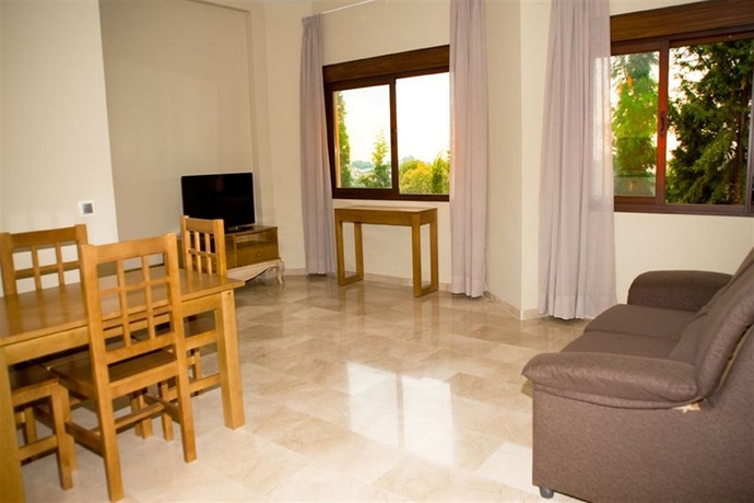 Imagen de los interiores del Apartamentos La Castilleja. Foto 12