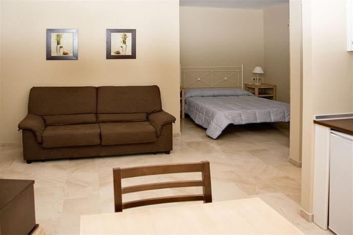 Imagen de la habitación del Apartamentos La Castilleja. Foto 6