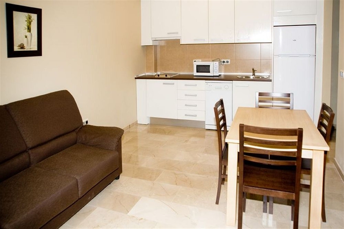 Imagen de la habitación del Apartamentos La Castilleja. Foto 7