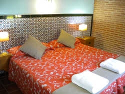 Imagen de la habitación del Apartamentos La Estancia Villa Rosillo. Foto 4