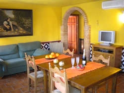 Imagen del bar/restaurante del Apartamentos La Estancia Villa Rosillo. Foto 2