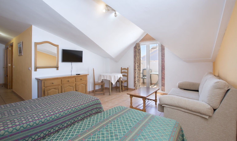 Imagen de la habitación del Apartamentos La Fonda, Benalmádena Pueblo. Foto 9