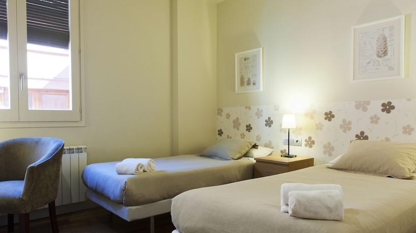 Imagen de la habitación del Apartamentos La Fonda, Cardona. Foto 7