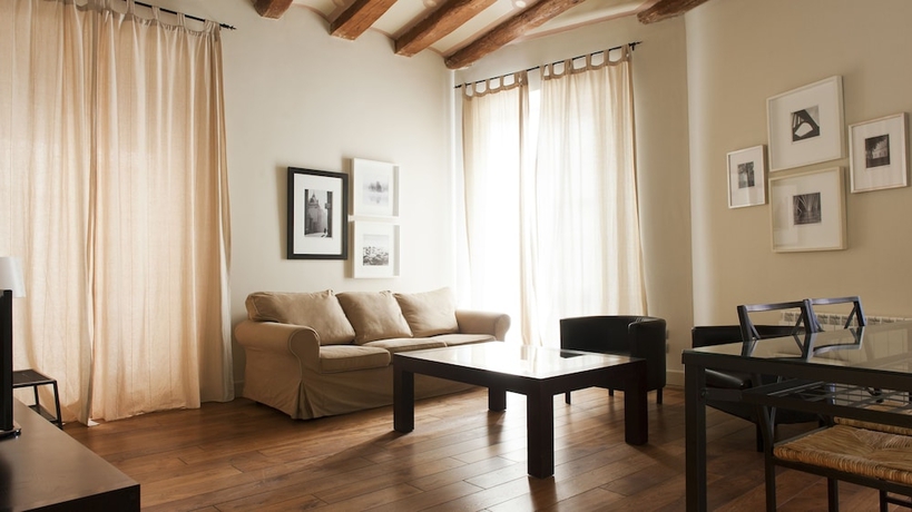 Imagen de la habitación del Apartamentos La Fonda, Cardona. Foto 19