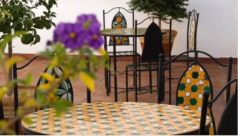 Imagen de los exteriores del Apartamentos La Fuente, Córdoba. Foto 4