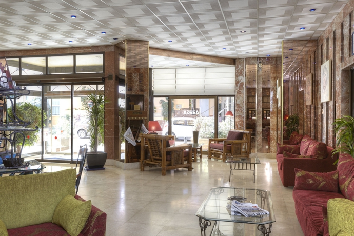 Imagen de los interiores del Apartamentos La Jabega. Foto 17