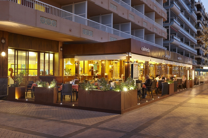 Imagen del bar/restaurante del Apartamentos La Jabega. Foto 5