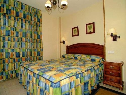 Imagen general del Apartamentos La Lula. Foto 8