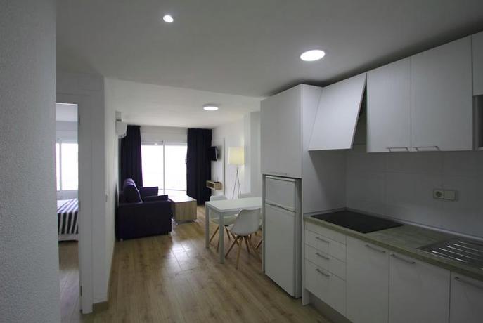 Imagen de la habitación del Apartamentos La Mar, Benidorm Centro. Foto 2