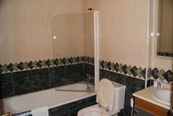 Imagen de la habitación del Apartamentos La Marina, Laredo. Foto 10