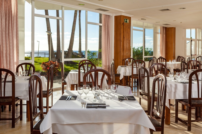 Imagen del bar/restaurante del Apartamentos La Palma Affiliated by Meliá. Foto 5