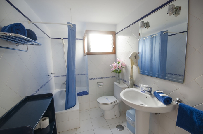 Imagen de la habitación del Apartamentos La Peñita. Foto 6