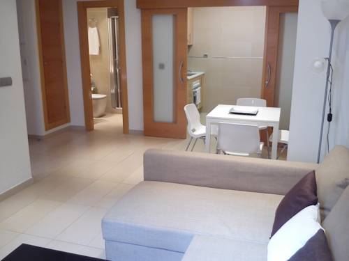Imagen de la habitación del Apartamentos La Perla Reyes Catolicos Living. Foto 6