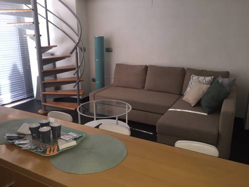 Imagen general del Apartamentos La Perla Reyes Catolicos Living. Foto 2