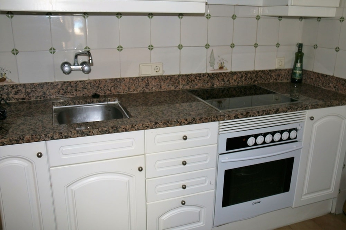 Imagen de la habitación del Apartamentos La Pineda. Foto 9