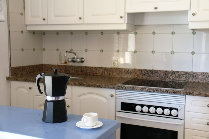 Imagen de la habitación del Apartamentos La Pineda. Foto 10