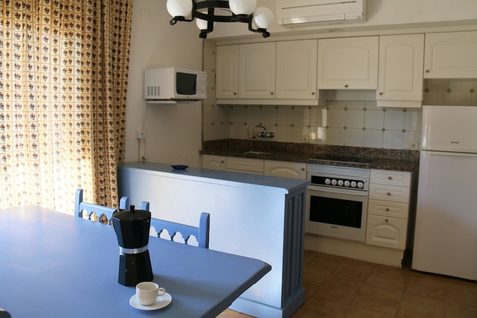 Imagen de la habitación del Apartamentos La Pineda. Foto 12