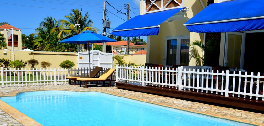 Imagen de la habitación del Apartamentos La Pointe Villas. Foto 2