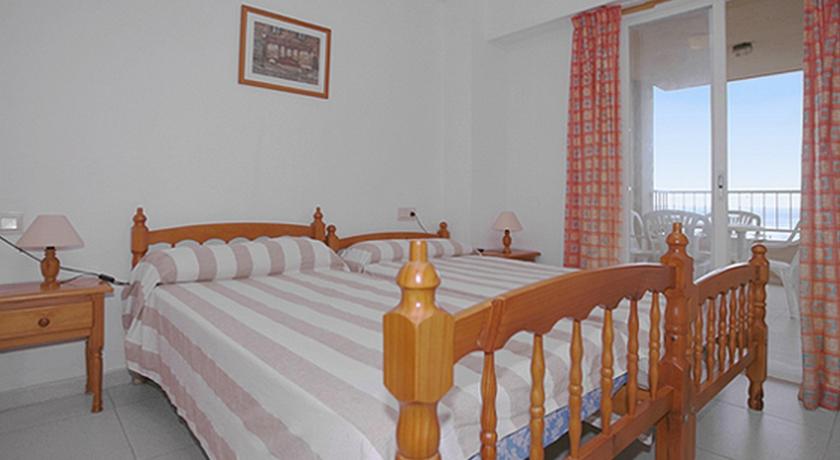 Imagen general del Apartamentos La Reina. Foto 7