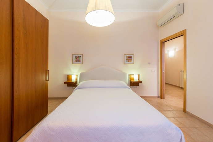 Imagen de la habitación del Apartamentos La Residenza, N&aacute;poles. Foto 12