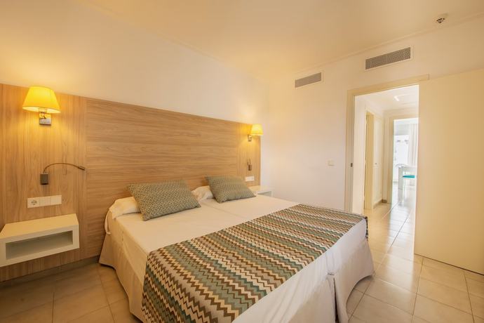 Imagen de la habitación del Apartamentos La Santa Maria, Cala Millor. Foto 5