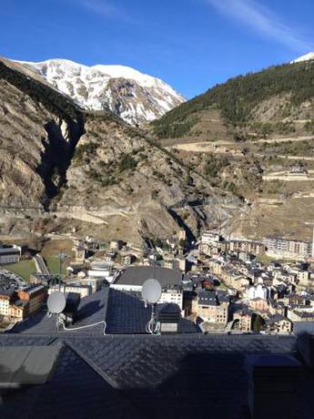 Imagen de la habitación del Apartamentos La Serrera. Foto 10