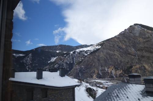 Imagen de la habitación del Apartamentos La Serrera. Foto 18