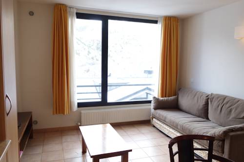 Imagen de la habitación del Apartamentos La Serrera. Foto 26