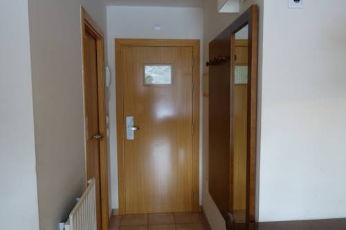 Imagen de la habitación del Apartamentos La Serrera. Foto 31