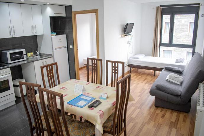 Imagen de la habitación del Apartamentos La Solana 3000. Foto 5