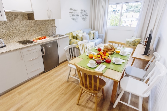 Imagen de la habitación del Apartamentos La Toja, O Grove. Foto 7