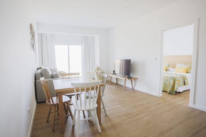 Imagen de la habitación del Apartamentos La Toja, O Grove. Foto 8